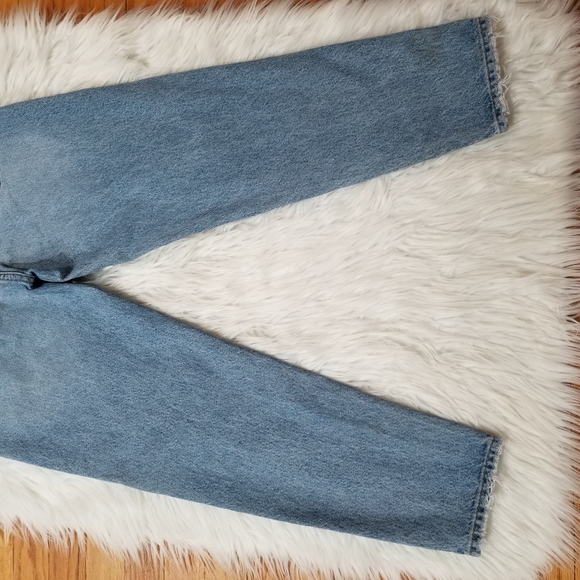 ZARA HI-RISE Distressed Jeans Color Light Blue Wash, SIZE 6.... - Picture 8 of 16